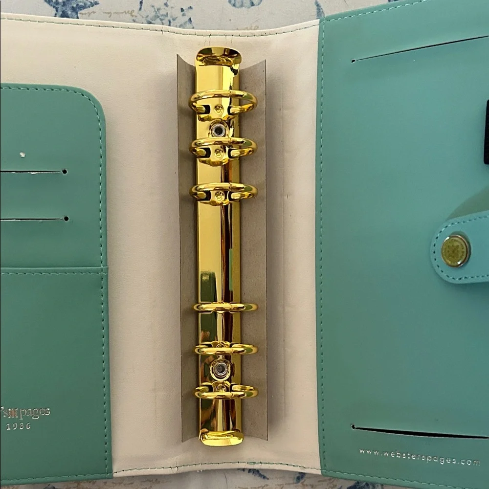 Aqua Planner with Snap Closure